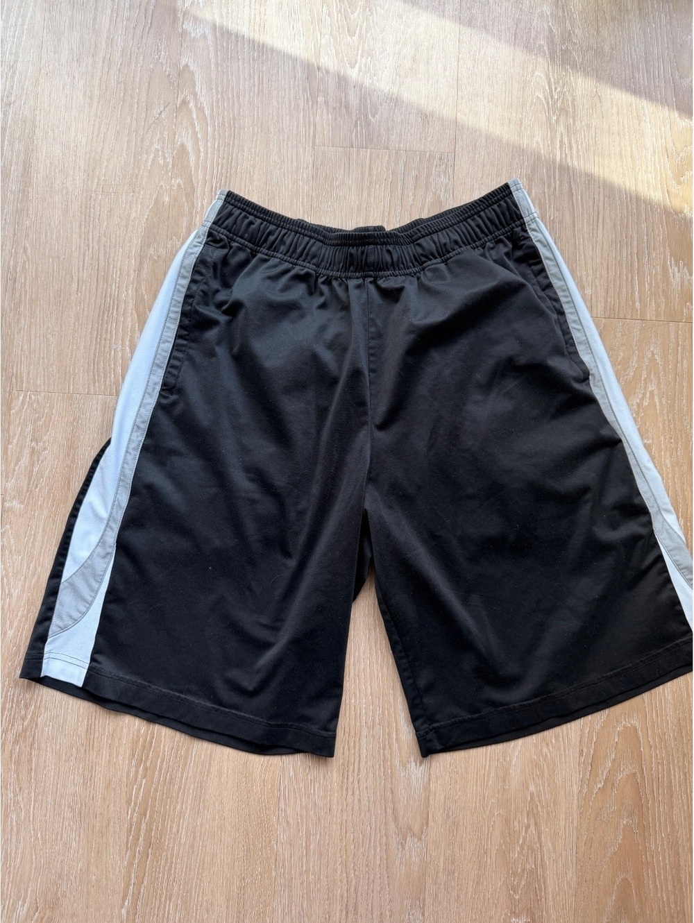 Reebok Black and Gray Athletic Shorts Size M